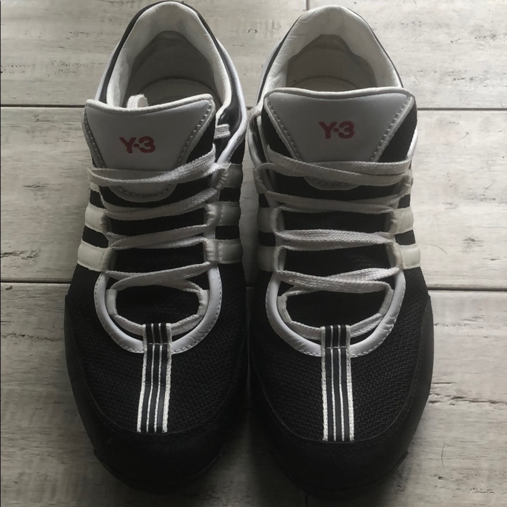 Y-3 Men’s 6.5 Women’s 8 mesh sneaker